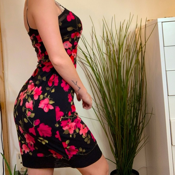 Vintage Floral Dress - Picture 2 of 3